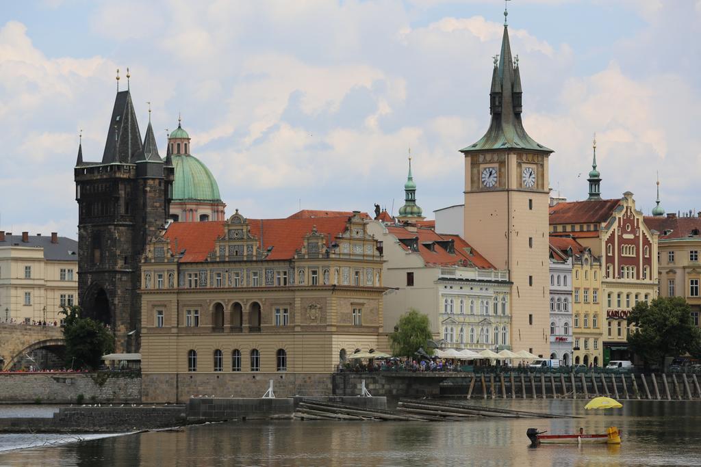 Hotel Mira Inn Praga Esterno foto