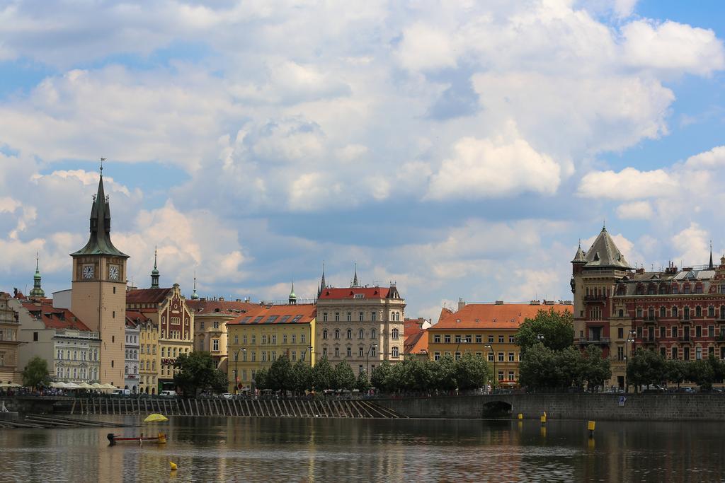 Hotel Mira Inn Praga Esterno foto